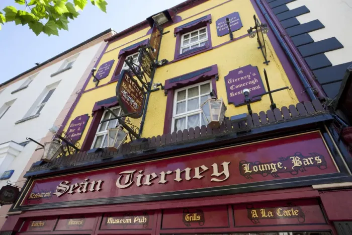Framed Print : Republic of Ireland, County Tipperary, Clonmel, Pub Frontage Framed Print : Republic of Ireland, County Tipperary, Clonmel, Pub Frontage