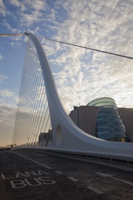 Framed Print : Republic of Ireland, Dublin, The Samuel Beckett Bridge, Designer and Architect Santiago Framed Print : Republic of Ireland, Dublin, The Samuel Beckett Bridge, Designer and Architect Santiago