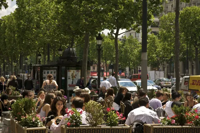 Framed Print : Restaurant on the Avenue des Champs Elysees, Paris, France Framed Print : Restaurant on the Avenue des Champs Elysees, Paris, France
