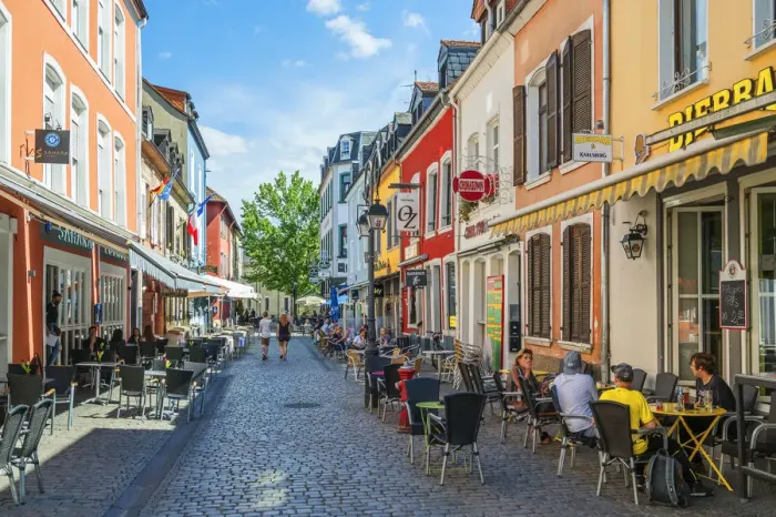 Framed Print : Restaurants at the Saarlouis old town, Saarland, Germany Framed Print : Restaurants at the Saarlouis old town, Saarland, Germany