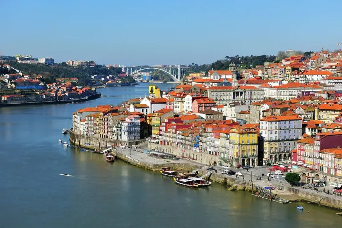 Framed Print : Ribeira district, facing the Douro river, a Unesco World Heritage Site. Oporto, Portugal Framed Print : Ribeira district, facing the Douro river, a Unesco World Heritage Site. Oporto, Portugal