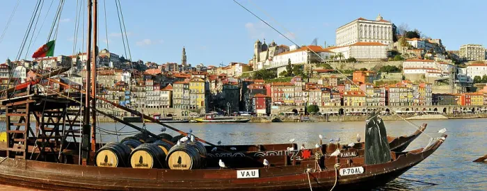 Framed Print : Ribeira district, facing the Douro river, a Unesco World Heritage Site. Oporto, Portugal Framed Print : Ribeira district, facing the Douro river, a Unesco World Heritage Site. Oporto, Portugal