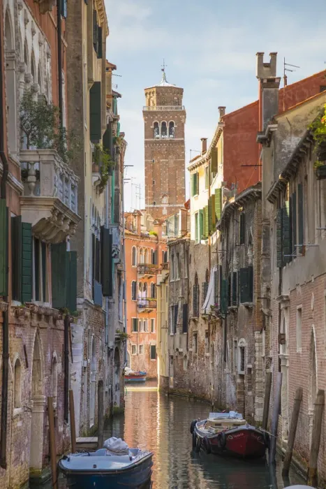 Framed Print : Rio de le Do Torre, San Polo, Venice, Italy Framed Print : Rio de le Do Torre, San Polo, Venice, Italy