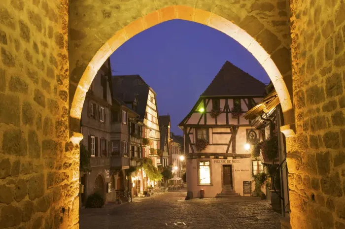 Framed Print : Riquewihr, Alsace, France Framed Print : Riquewihr, Alsace, France