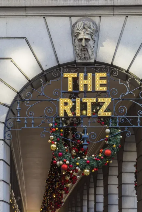Framed Print : The Ritz hotel at Christmas, Piccadilly, Green Park, London, England, UK