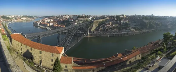 Framed Print : River Douro & Dom Luis I Bridge, Porto, Portugal Framed Print : River Douro & Dom Luis I Bridge, Porto, Portugal