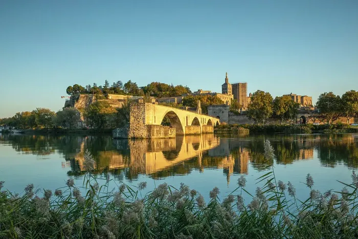 Framed Print : River Rhone with Pont St Benezet and Palais des Papes beyond, Avignon, Provence, France Framed Print : River Rhone with Pont St Benezet and Palais des Papes beyond, Avignon, Provence, France