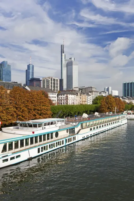 Framed Print : River scene with frankfurt skyline in background, Frankfurt am Main, Hesse, Germany Framed Print : River scene with frankfurt skyline in background, Frankfurt am Main, Hesse, Germany