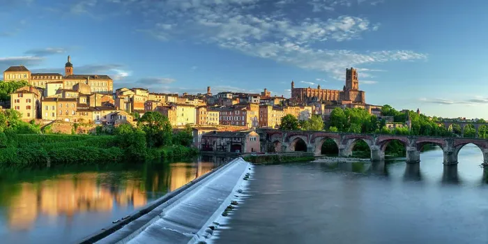 Framed Print : River Tarn at Albi, UNESCO World Heritage Site, Midi-Pyrenees, Occitanie, France Framed Print : River Tarn at Albi, UNESCO World Heritage Site, Midi-Pyrenees, Occitanie, France