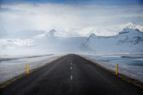 Road leading to the glaciers of Vatnajokull National Park, Iceland