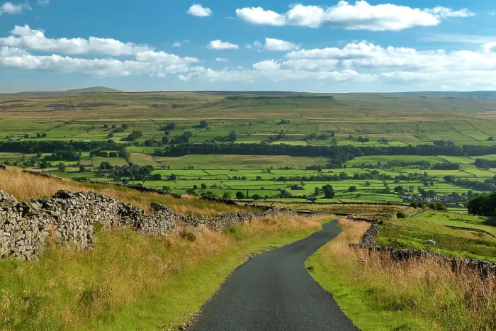 Framed Print : Road into Wensleydale, Yorkshire Dales National Park, England Framed Print : Road into Wensleydale, Yorkshire Dales National Park, England