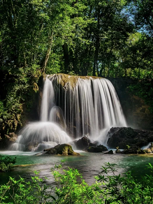 Framed Print : Roberto Barrios Waterfalls, Chiapas State, Mexico Framed Print : Roberto Barrios Waterfalls, Chiapas State, Mexico