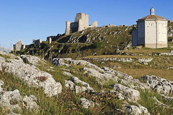 Rocca Calascio Castle, Campo Imperatore, Gran Sasso National Park, Abruzze, Italy