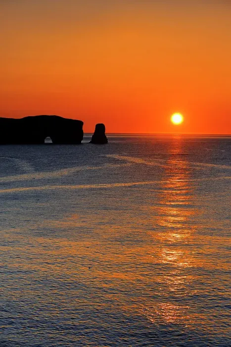 Framed Print : Rocher perce and sunrise over the Atlantic Ocean Framed Print : Rocher perce and sunrise over the Atlantic Ocean