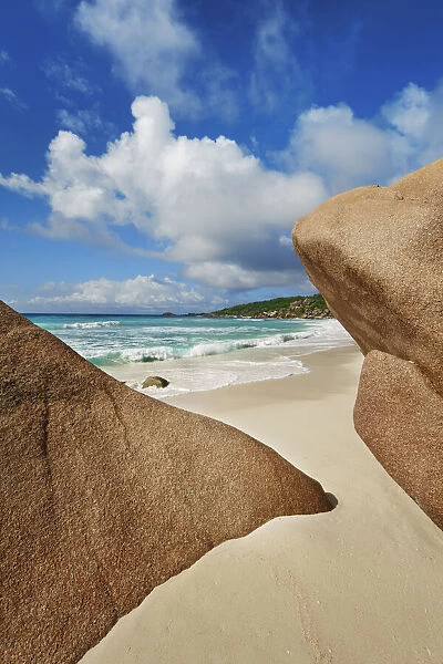 Rock formation at Grande Anse - Seychelles, La Digue, Grande Anse - Indian Ocean