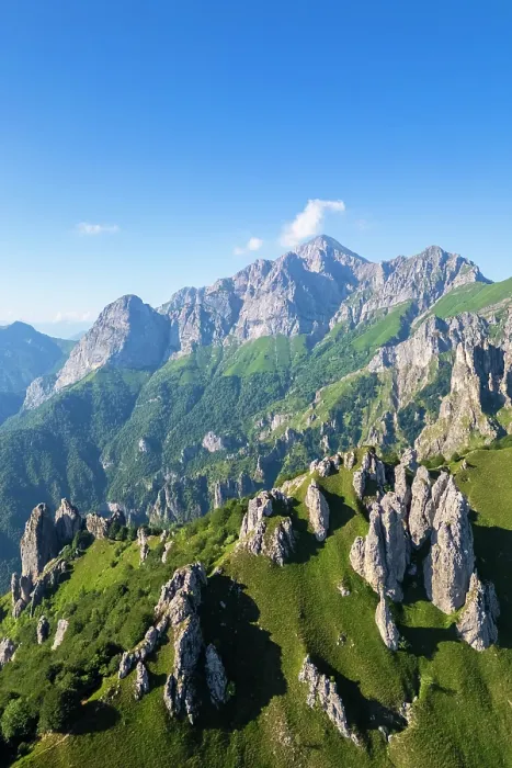 Framed Print : Rock pinnacles in front of Grigna (Grigna Settentrionale) in summer. Piani Resinelli, Lecco, Lombardy, Italy