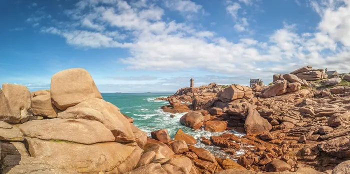 Framed Print : Rocky coast at the Phare de Ploumanac'h on the Cote de Granit Rose, Cotes-d'Armor, Brittany, France Framed Print : Rocky coast at the Phare de Ploumanac'h on the Cote de Granit Rose, Cotes-d'Armor, Brittany, France