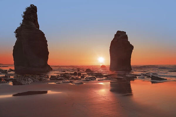 Rocky coast at the Three Sisters - New Zealand, North Island, Taranaki, New Plymouth