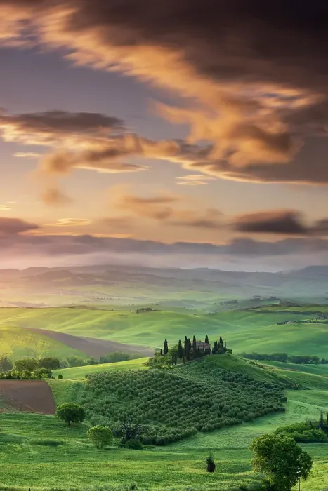 Framed Print : Rolling hills near San QUirico d'Orcia, Tuscany, Italy