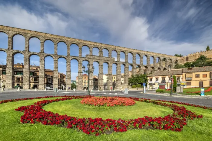 Framed Print : Roman aqueduct, Segovia, Castile and Leon, Spain Framed Print : Roman aqueduct, Segovia, Castile and Leon, Spain