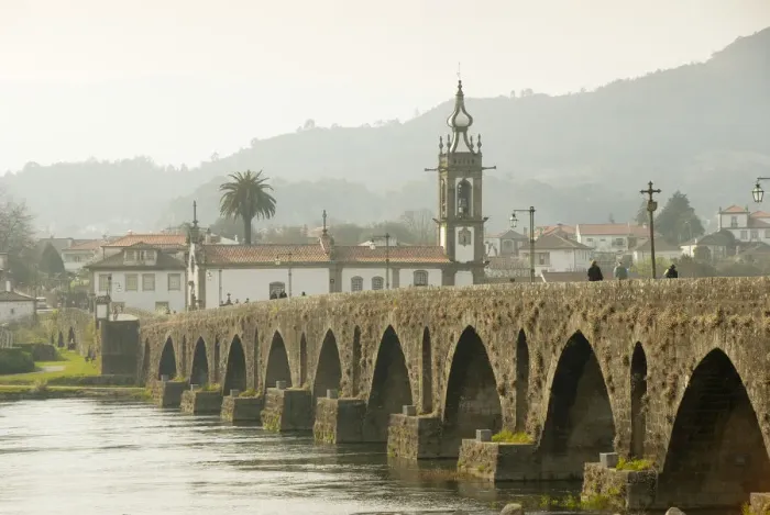 Framed Print : Roman bridge over the Lima river, Ponte de Lima, Minho, Portugal