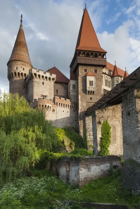 Framed Print : Romania, Transylvania, Hunedoara, Corvin Castle, late afternoon Framed Print : Romania, Transylvania, Hunedoara, Corvin Castle, late afternoon