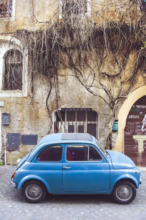 Framed Print : Rome, Lazio, Italy. Iconic fiats 500 car in Trastevere