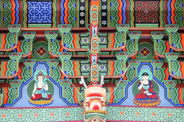 Framed Print : Detail of roof at Okryeonseonwon Temple, Busan, South Korea Framed Print : Detail of roof at Okryeonseonwon Temple, Busan, South Korea