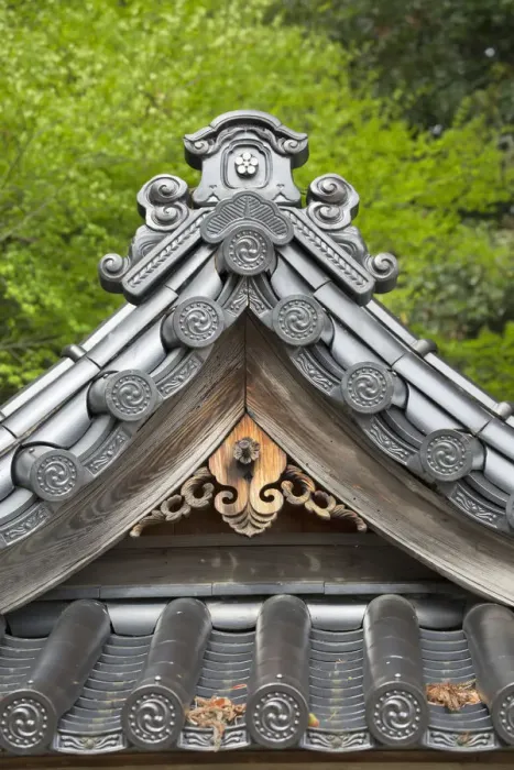 Framed Print : Roof detail of Onagatenmangu Temple, Hiroshima, Hiroshima Prefecture, Japan Framed Print : Roof detail of Onagatenmangu Temple, Hiroshima, Hiroshima Prefecture, Japan
