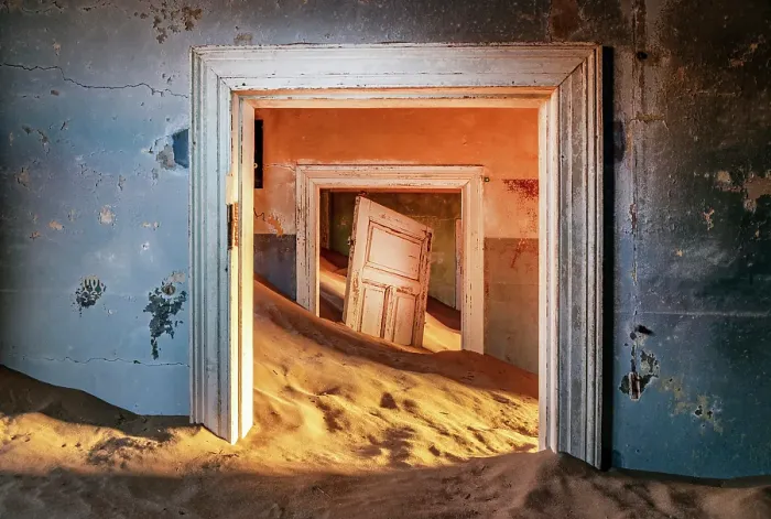 Framed Print : Rooms full of sand in abandoned diamond mining town of Kolmanskop, Luderitz, Namib Desert, Namibia Framed Print : Rooms full of sand in abandoned diamond mining town of Kolmanskop, Luderitz, Namib Desert, Namibia