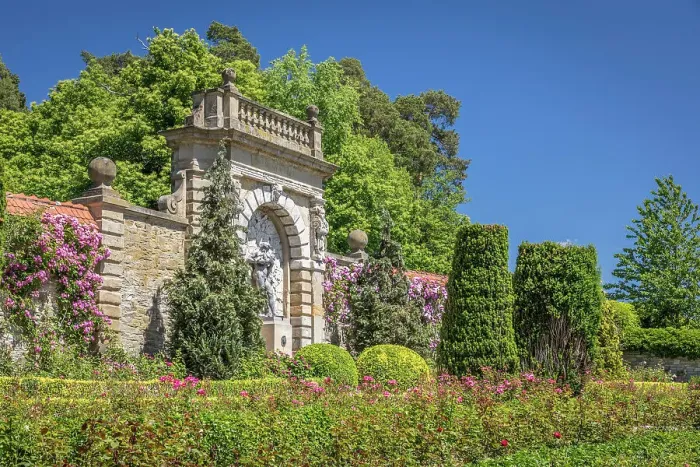 Framed Print : Rose Garden in Kronberg Castle Park, Taunus, Hesse, Germany Framed Print : Rose Garden in Kronberg Castle Park, Taunus, Hesse, Germany