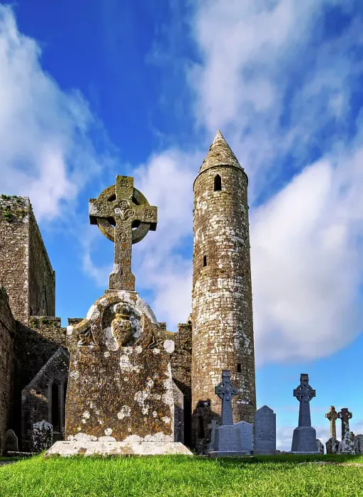 Framed Print : The Round Tower at Rock of Cashel, Cashel, County Tipperary, Ireland