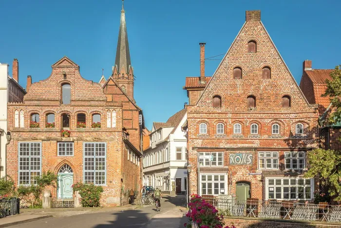 Framed Print : Row of houses at Am Stintmarkt with tavern Pons, the oldest tavern in town, Luneburg, Lower Saxony, Germany Framed Print : Row of houses at Am Stintmarkt with tavern Pons, the oldest tavern in town, Luneburg, Lower Saxony, Germany