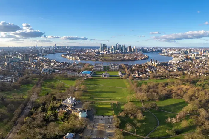 Framed Print : Royal Naval College, (Canary Wharf, Isle of Dogs and the River Thames behind) from Greenwich park, Greenwich, London