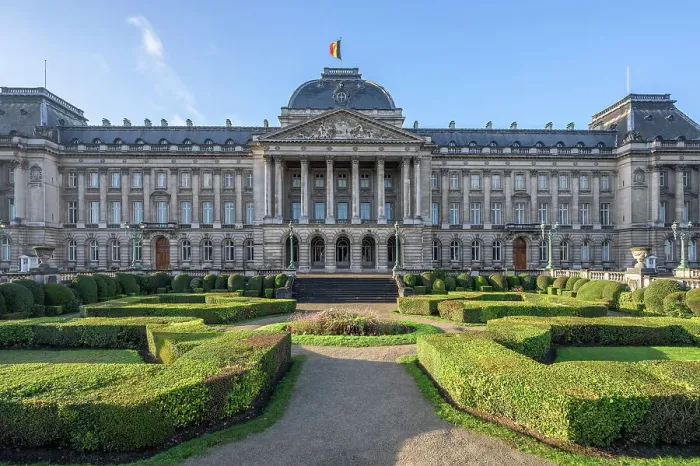 Framed Print : Royal palace in the morning light, Brussels, Belgium Framed Print : Royal palace in the morning light, Brussels, Belgium