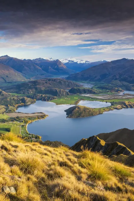 Framed Print : Roys Peak, Wanaka, New Zealand Framed Print : Roys Peak, Wanaka, New Zealand