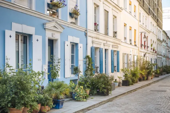 Framed Print : Rue Cremieux, Paris, France