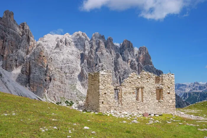 Framed Print : Ruin of Rifugio Popena, Monte Cristallo, UNESCO World Heritage, Belluno, Veneto, Dolomites, Italy Framed Print : Ruin of Rifugio Popena, Monte Cristallo, UNESCO World Heritage, Belluno, Veneto, Dolomites, Italy