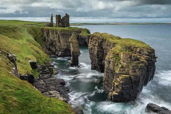 Framed Print : The ruins of Castle Sinclair Girnigoe, perched on dramatic cliffs near Wick, Caithness, Scotland. Autumn (September) 2022 Framed Print : The ruins of Castle Sinclair Girnigoe, perched on dramatic cliffs near Wick, Caithness, Scotland. Autumn (September) 2022