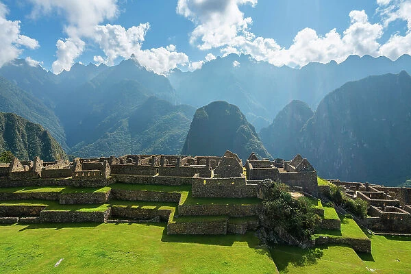 Ruins of the Inca town of Machu Picchu against the Andes, UNESCO, Sacred Valley, Urubamba Province, Cusco Region, Peru