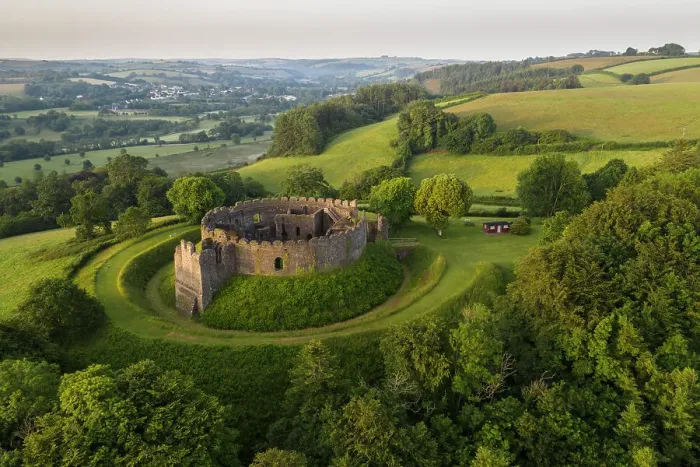 Framed Print : The ruins of Restormel Castle on a summer morning, Lostwithiel, Cornwall, England. Summer (June) 2022 Framed Print : The ruins of Restormel Castle on a summer morning, Lostwithiel, Cornwall, England. Summer (June) 2022