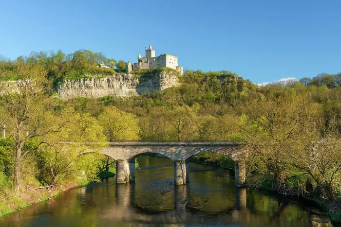 Framed Print : Ruins of Rudelsburg castle in the Saale valley, Bad Kosen, Burgenland district, Saxony-Anhalt, Germany, Europe Framed Print : Ruins of Rudelsburg castle in the Saale valley, Bad Kosen, Burgenland district, Saxony-Anhalt, Germany, Europe