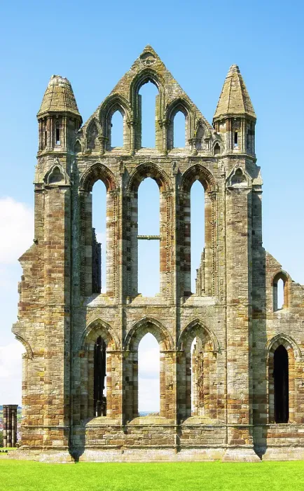 Framed Print : The ruins of Whitby Abbey, Whitby, North Yorkshire, England Framed Print : The ruins of Whitby Abbey, Whitby, North Yorkshire, England