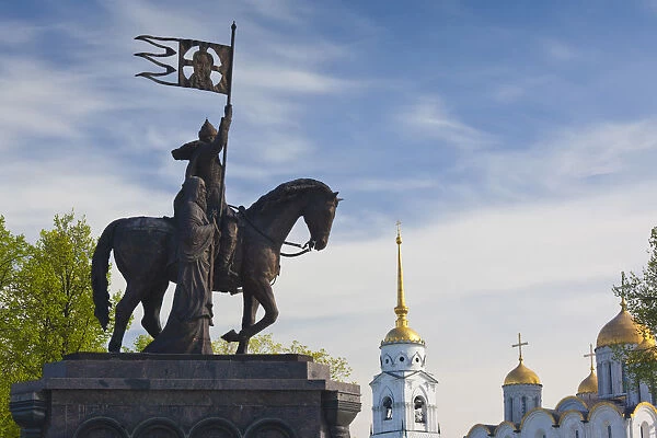 Russia, Vladimir Oblast, Golden Ring, Vladimir, staue to Prince Vladimir and St. Theodore