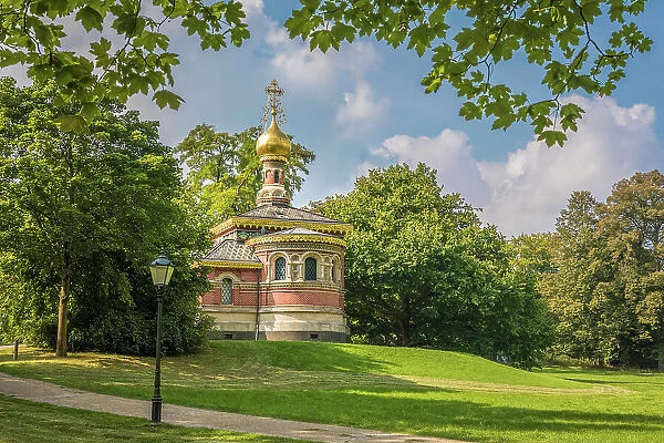 Russian church in the spa gardens of Bad Homburg vor der Hohe, Taunus, Hesse, Germany