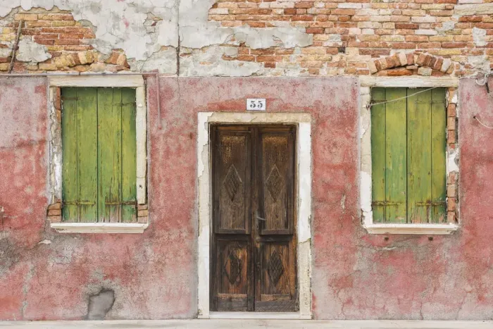 Framed Print : Rustic Colourful Building, Burano, Venice, Italy Framed Print : Rustic Colourful Building, Burano, Venice, Italy