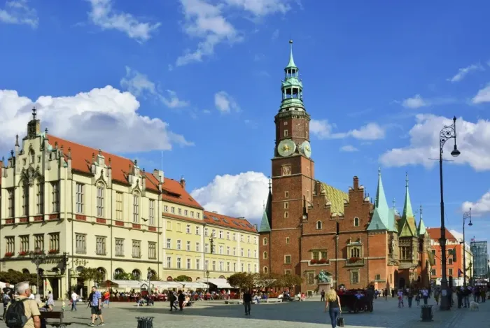 Framed Print : The Rynek (Market Square) and the Old Town Hall Framed Print : The Rynek (Market Square) and the Old Town Hall