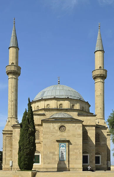 Sahidlar Xiyabani Mosque. Baku, Azerbaijan