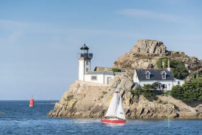 Framed Print : Sail boat in front of Ile Louet. Carantec, Finistere, Brittany, France