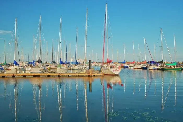 Framed Print : Sailboats in marina on Lake Winnipeg. Gimli, Manitoba, Canada Framed Print : Sailboats in marina on Lake Winnipeg. Gimli, Manitoba, Canada